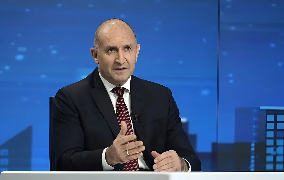 Анализатори: Бъдещето на Радев е широко поле за интерпретации