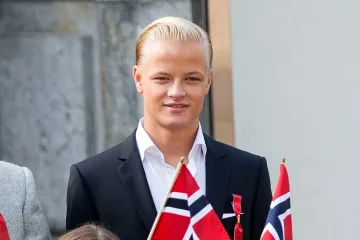 Голям скандал в кралско семейство. Крушата не пада по-далеч от дървото