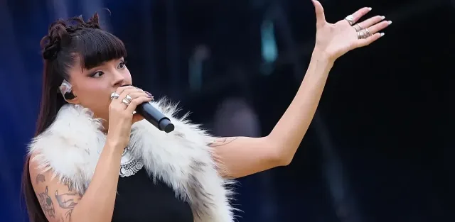 След скандала с Евровизия: Дара заминава за...