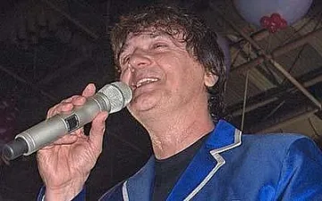 Бомба в дома на известен певец