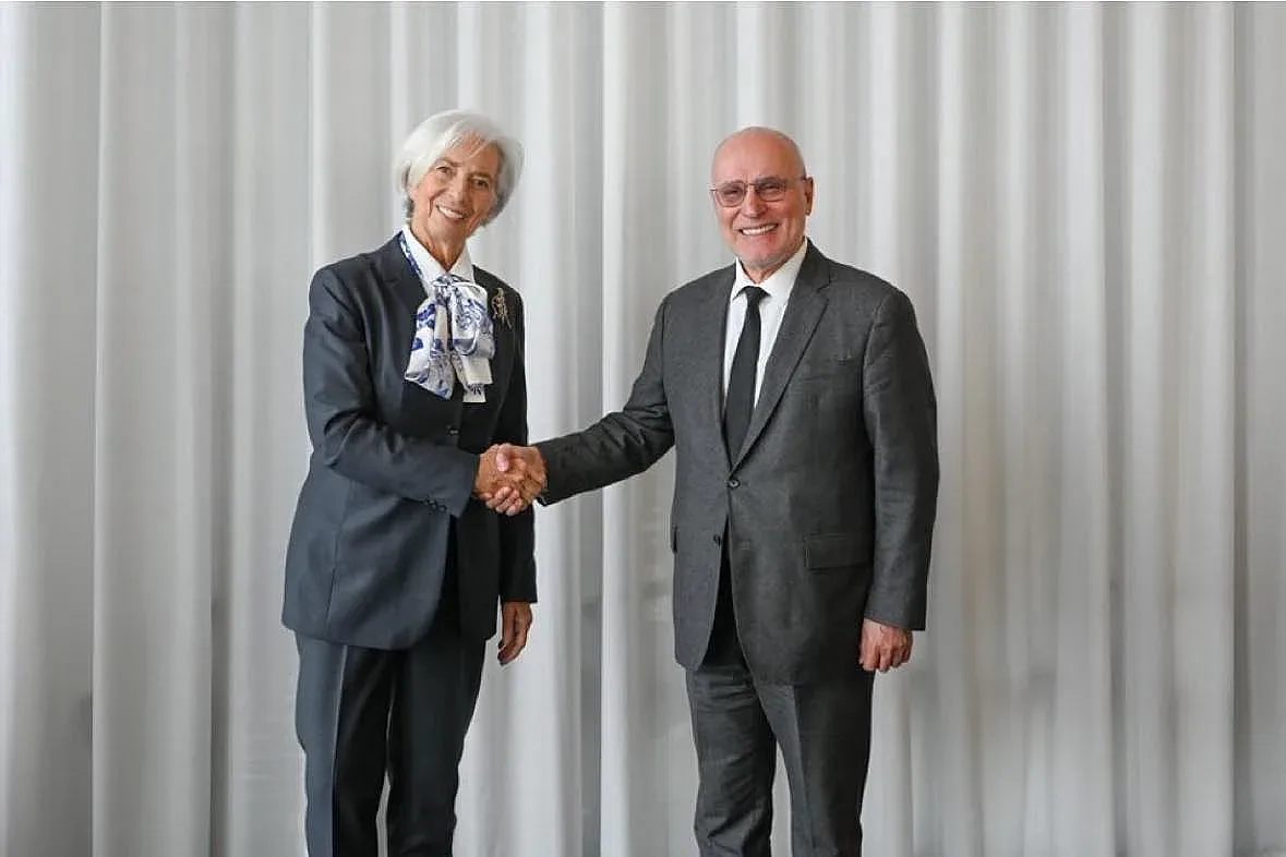 Лагард приветства Димитър Радев във Фейсбук