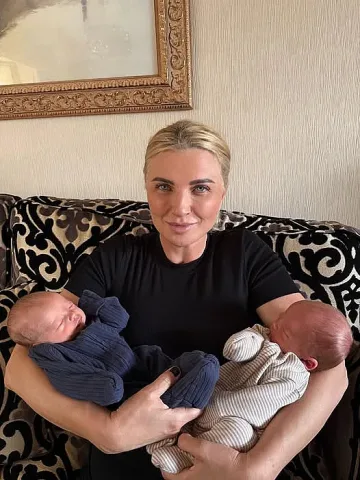 Радост на квадрат споходи Силвена Роу, ликува 