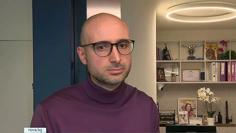 След изтеклите записи: Арестуваха гинеколога и съпругата му 