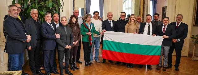 Йотова и Лечева са в Милано. На кого гостуват