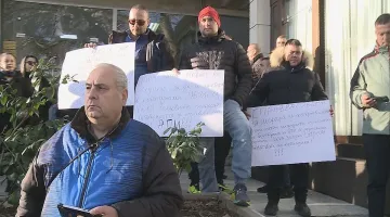 Протести срещу съда и държавата след смъртта на пътя край Телиш