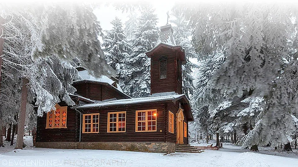 “Преображение Господне” - духовният оазис на Боровец