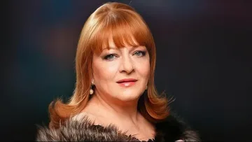 Богдана Карадочева празнува Св. Валентин в Перник, Христо Мутафчиев – на сцената в Севлиево