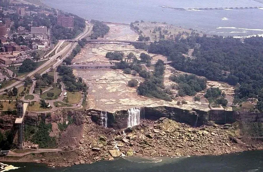 Разгадаха тайната на реката, която тече нагоре