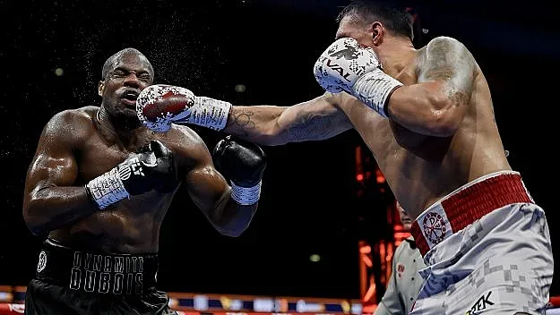 Намери ли си майстора? Ето го боксьорът, равен на Усик