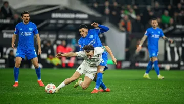 Греда спаси Борусия Мьонхенгладбах, Байер се размина с победата