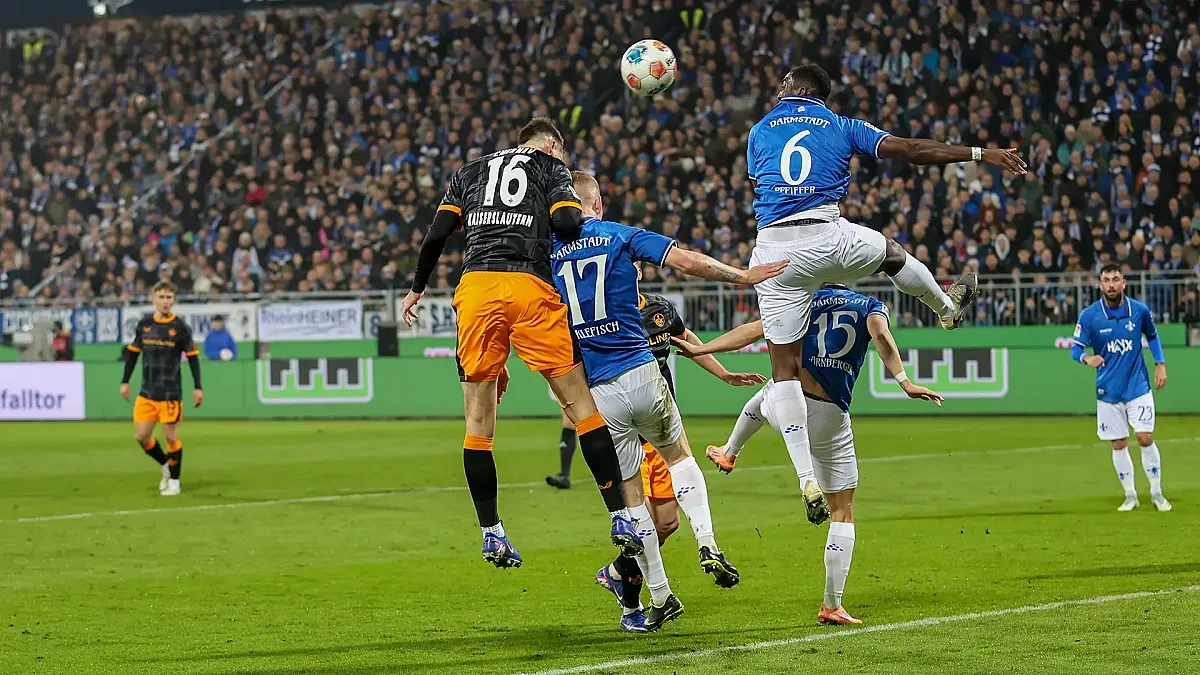 Българска доминация във втора Бундеслига! Дармщат помете с 4:0