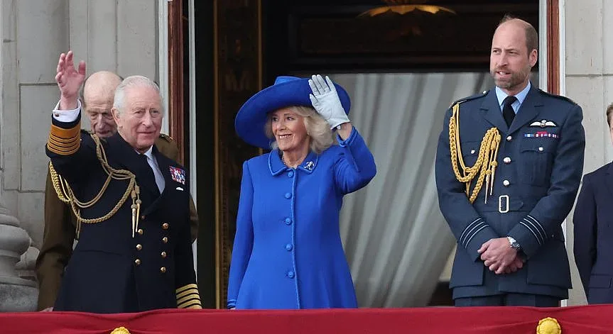 Трус в Бъкингам! Високо напрежение между Чарлз и Уилям