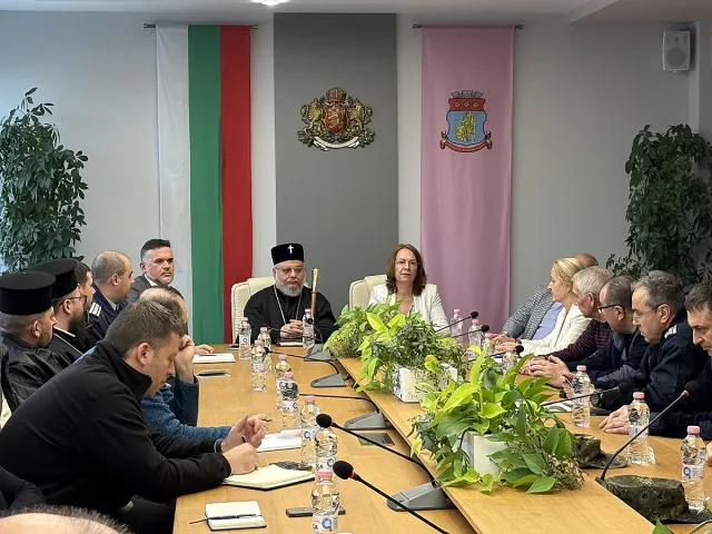 Община Казанлък домакинства честването на 3 март на връх Шипка с програма на Ансамбъл “Българе“