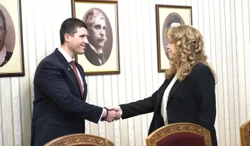 Йотова с гореща новина за служебния премиер