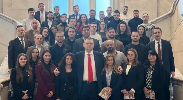 Пеевски се срещна с младежи от Хасково