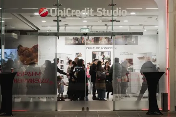 Кадри от заснемането на „Брънч за начинаещи“ оживяват в изложба в УниКредит Студио