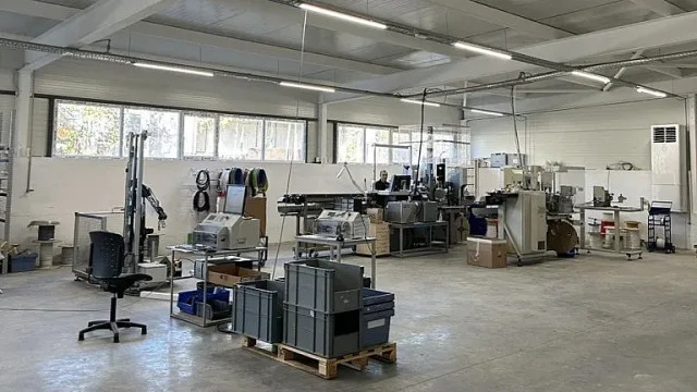 Знакова фирма налива милиони в наш град