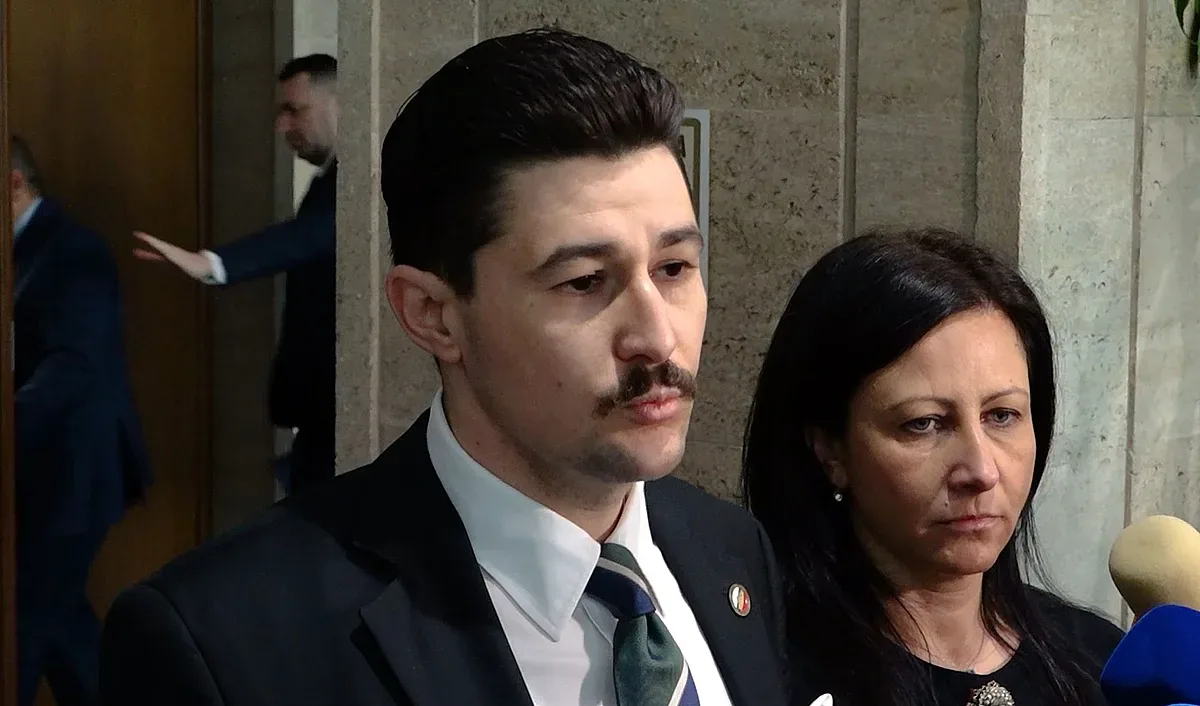 Възраждане иска публичен регистър на педофилите