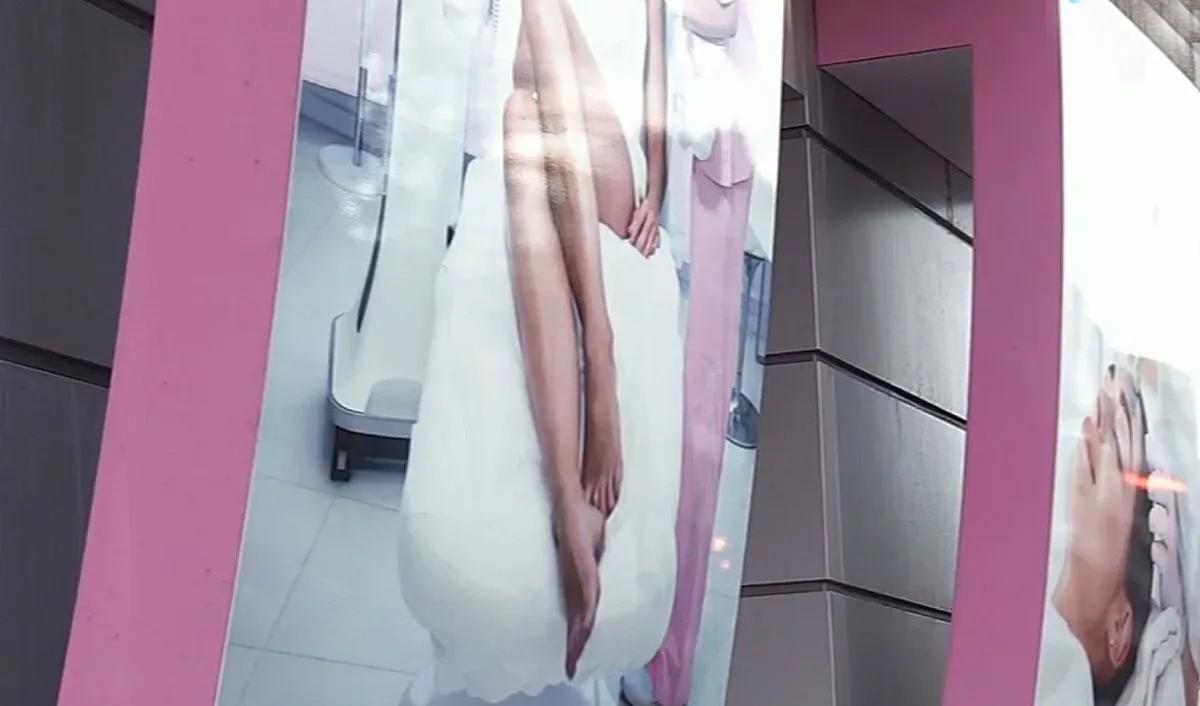 Скандалът с тайните камери се разраства! Стотици жени потърпевши