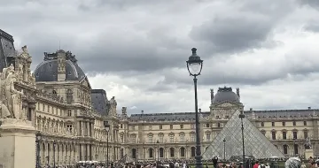 Мащабна измама с билети за Лувъра за 10 млн. евро