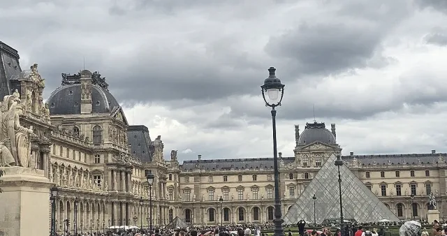 Мащабна измама с билети за Лувъра за 10 млн. евро