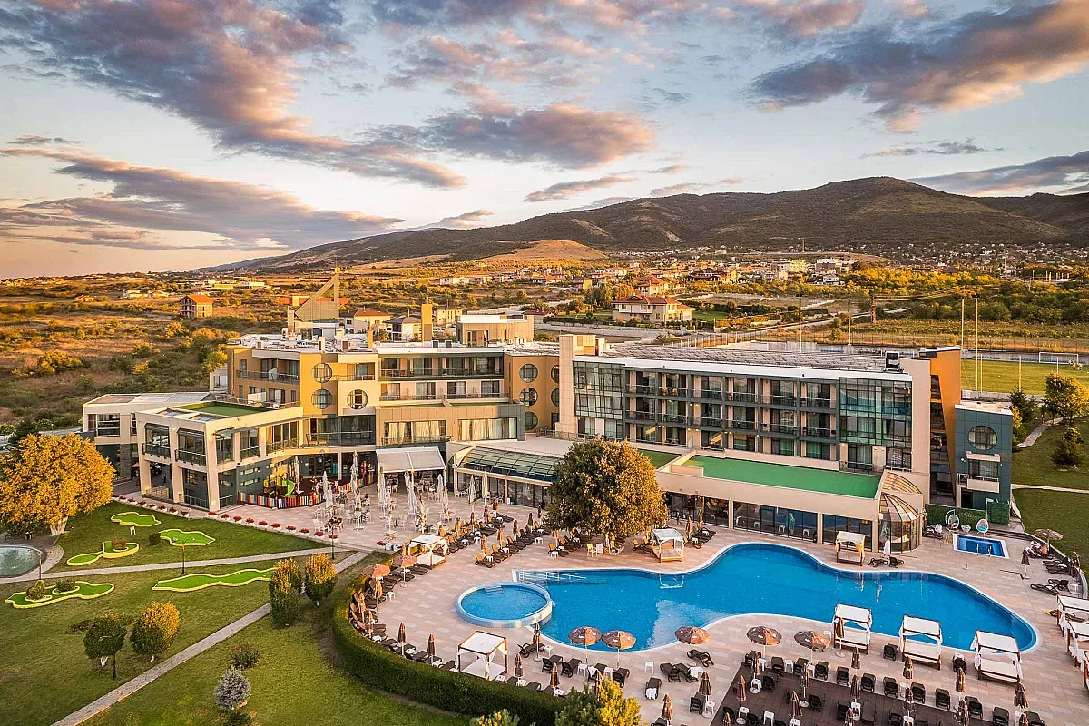 Златно село удари София в земята! Новите аристократи