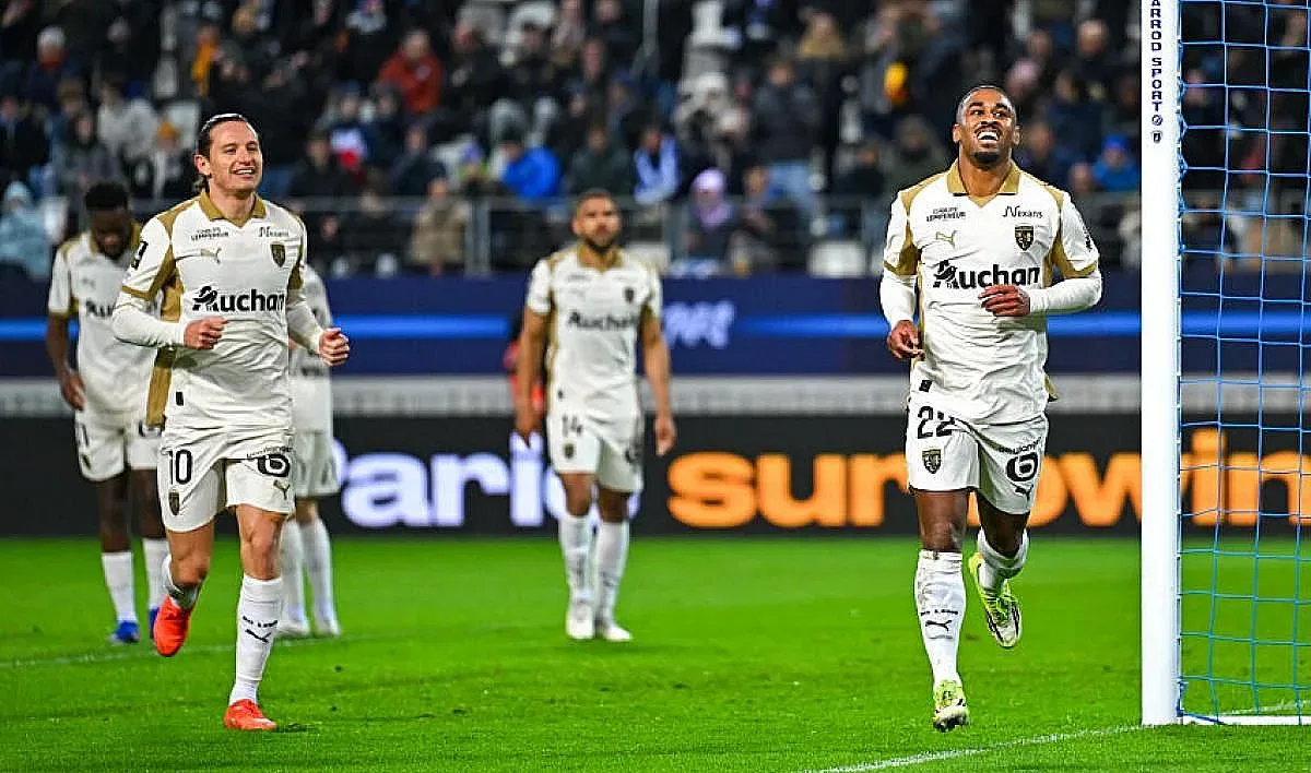 Ланс помете Париж с пет гола и изскочи на върха