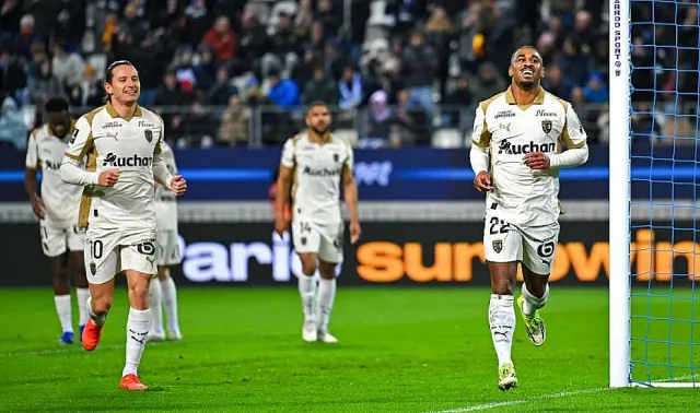 Ланс помете Париж с пет гола и изскочи на върха