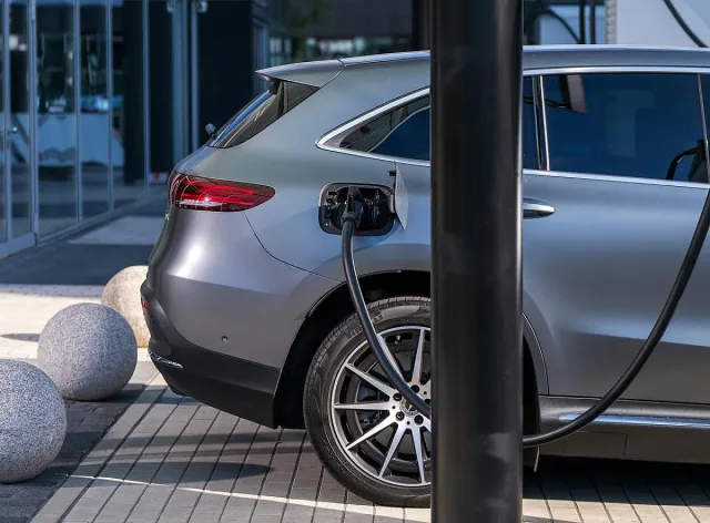 Auto.bg съветва: бензин, дизел, хибрид или електромобил