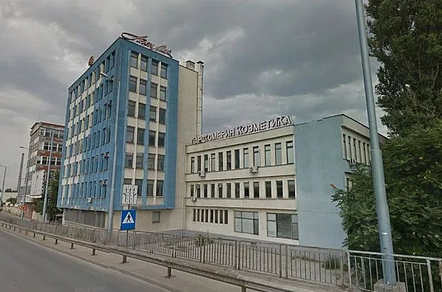 Багери сриват прочут наш завод. Легенда на три столетия си отиде