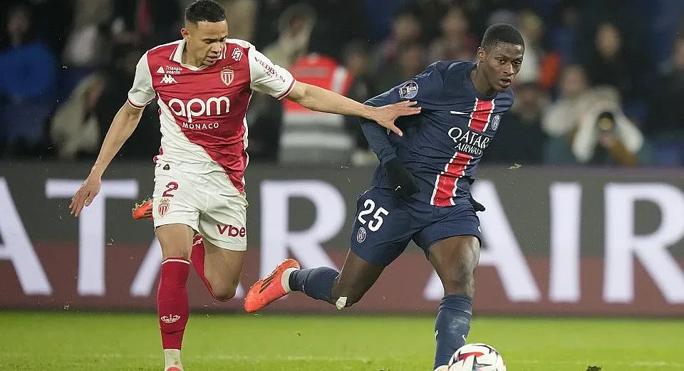 ПСЖ триумфира на френското дерби в ШЛ