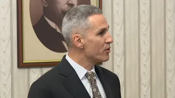 Новото служебно правителство влиза във властта