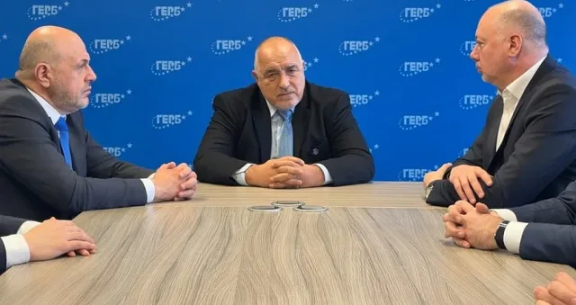 Борисов с новина за военния министър. Цапардоса Цицелков