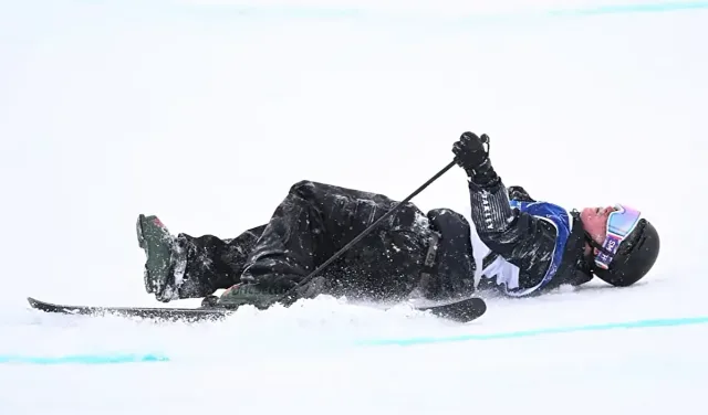 Тежък инцидент в Милано-Кортина: Носилка изнесе звездата Мелвил Айвс от пистата