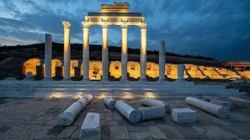 Сензация в Хераклея Синтика! Знатна мулатка