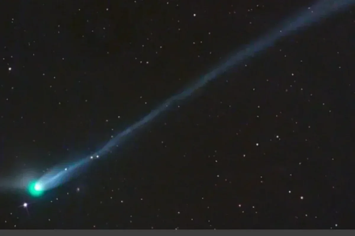 Появи се нова мистериозна комета