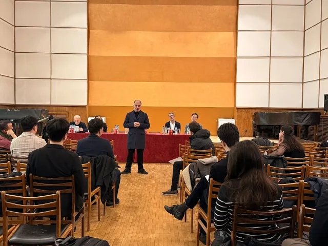 София става световна сцена за млади диригенти