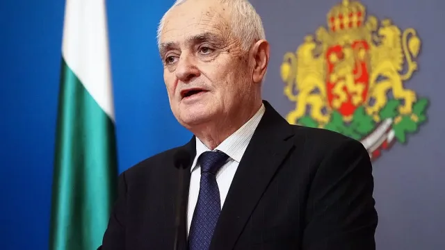 Запрянов каза истината за американските самолети на летището