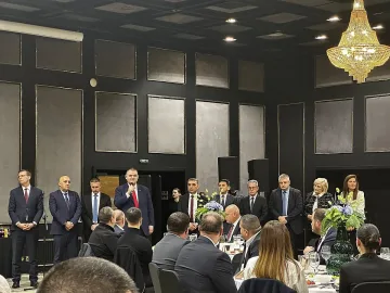 Пеевски даде тържествена вечеря-ифтар