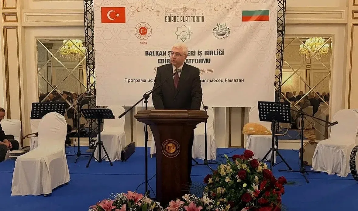 Голям ифтар в София. Събра стотици