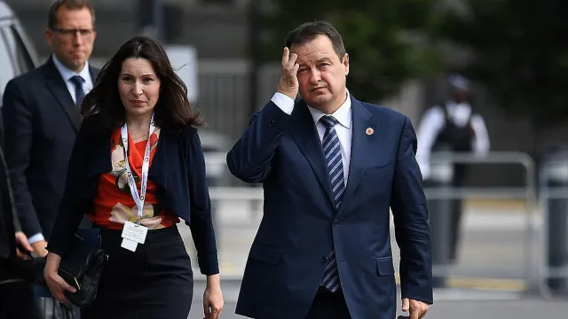 Сръбският вицепремиер Ивица Дачич е в тежко състояние