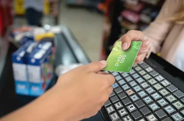 Промяна с ваучерите за храна. Искат голям скок