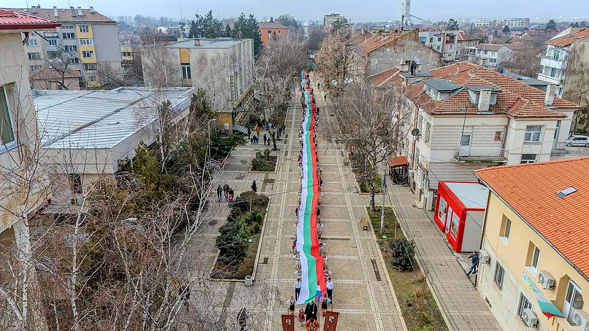 Община Елин Пелин ще отбележи 148 години от Освобождението с 148-метров трибагреник