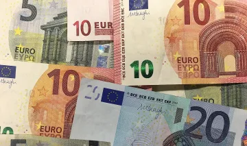 Слабо понижение на еврото спрямо щатския долар