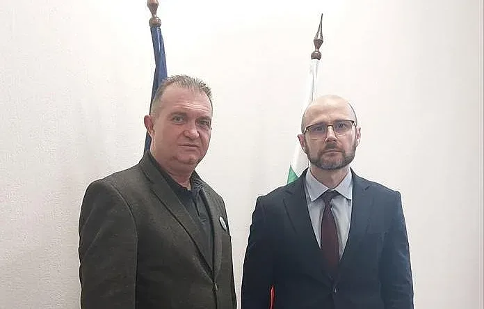 Бойците на задкулисието пак се прицелиха в Темида