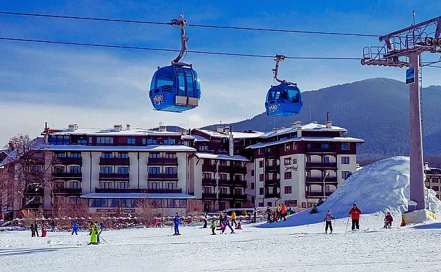 Биха се брутално на пистата в Банско, нарекоха го антисемтиска атака (видео)