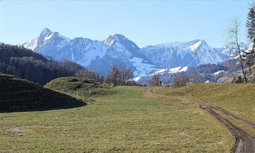 Днес времето флиртува с нас - върти ни на 15 градуса