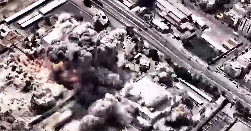 Резиденцията на Хаменей срината с 30 бомби (ВИДЕО)