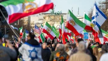 Бурни тържества в Берлин и Виена след удара срещу Техеран