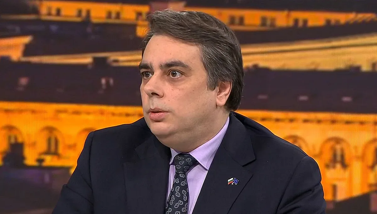 Съдът поряза Асен Василев! Загуби важно дело